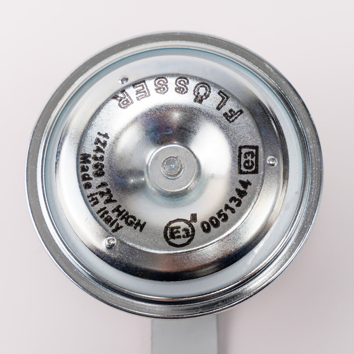 Bocina de coche de tono alto